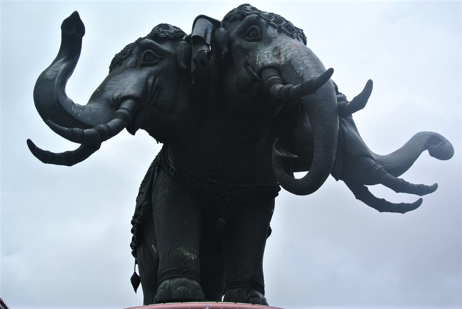 Musée Erawan Bangkok : l’incroyable éléphant à trois têtes et son musée unique