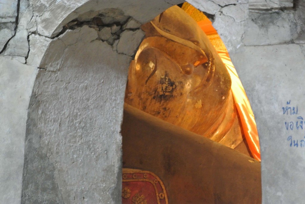 Khao Luang Cave in Phetchaburi: A Sacred Cave Worth Visiting