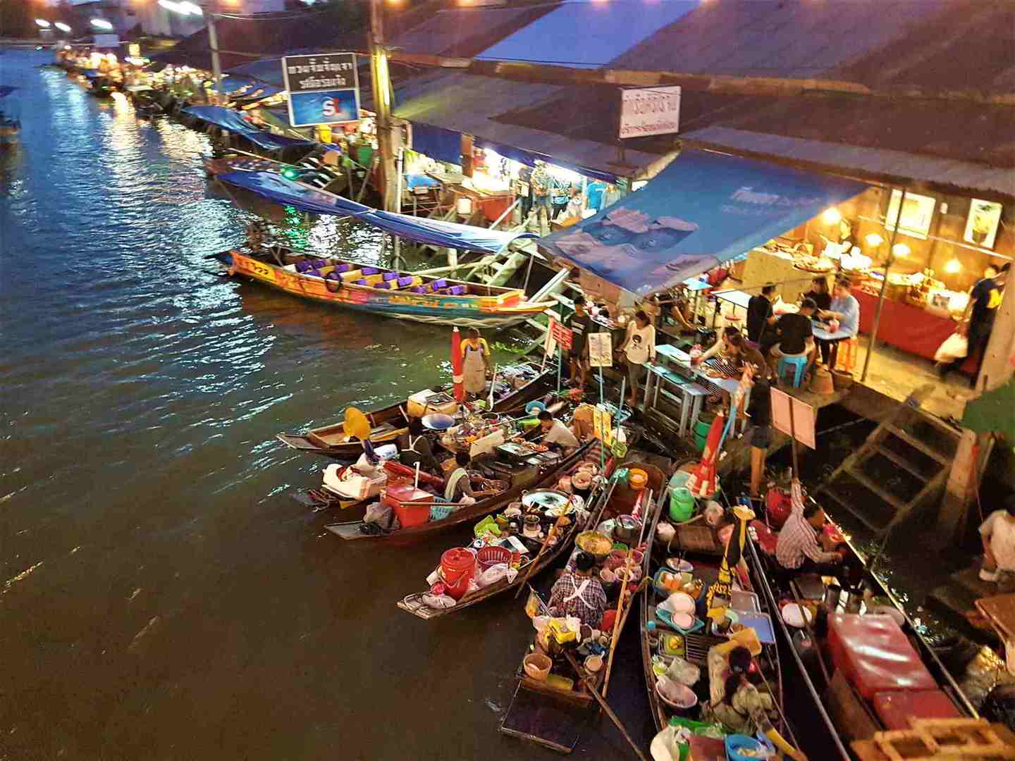 Le marché flottant d’Amphawa : guide complet pour en profiter