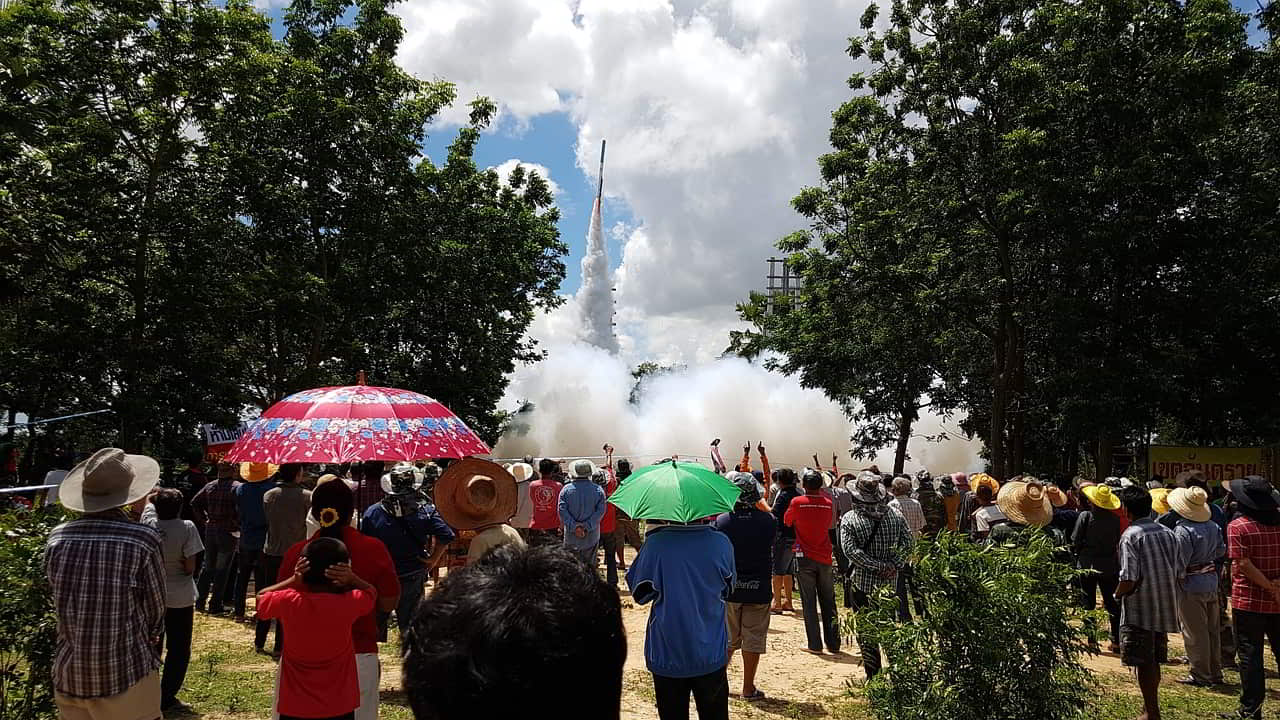 Bun Bang Fai 2025 : la fête des fusées en Thaïlande