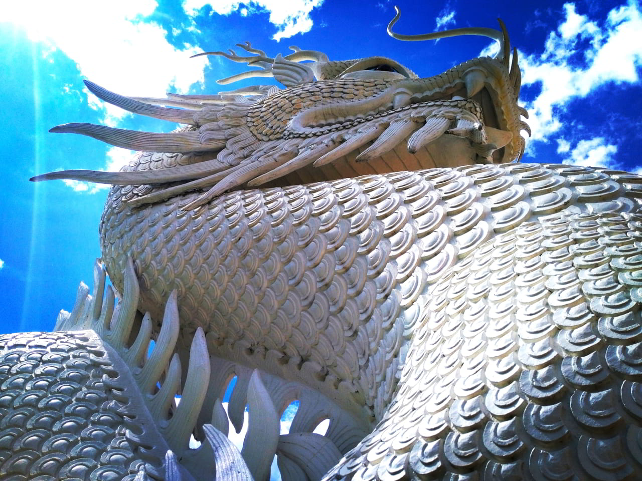 Wat Huay Pla Kang ou le Grand Bouddha Blanc de Chiang Rai