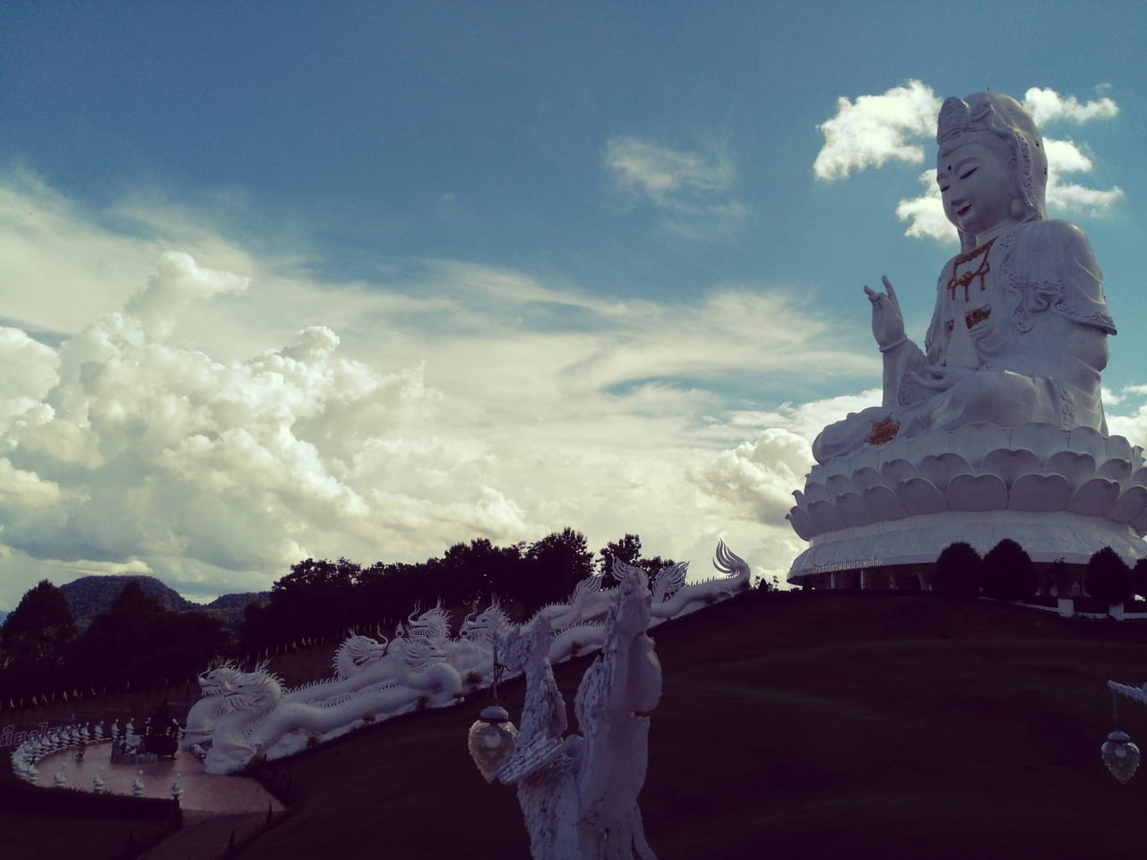 Wat Huay Pla Kang ou le Grand Bouddha Blanc de Chiang Rai