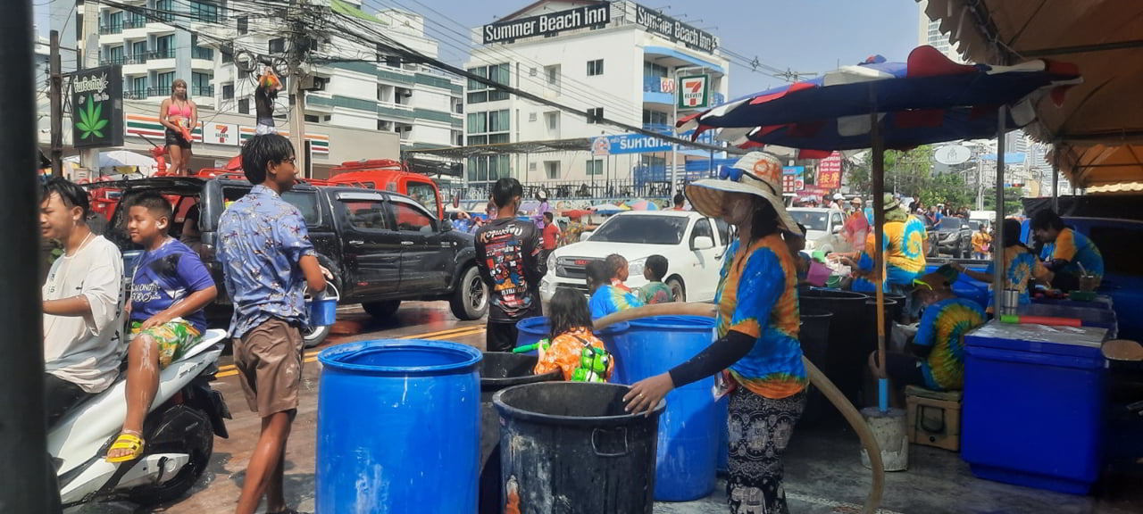 Thai New Year celebrations: Pattaya Water Festival extends over several days