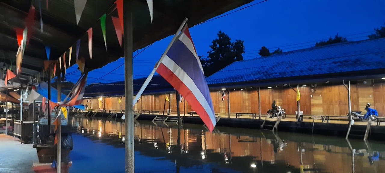 Les meilleurs hôtels à Amphawa : où dormir près du marché flottant