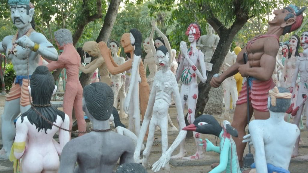 Le jardin de l'enfer, le Wat Phai Rong Wua