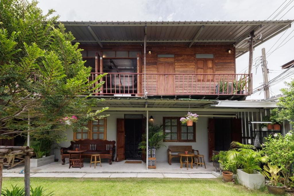 Baan Apak Wat Arun Bangkok