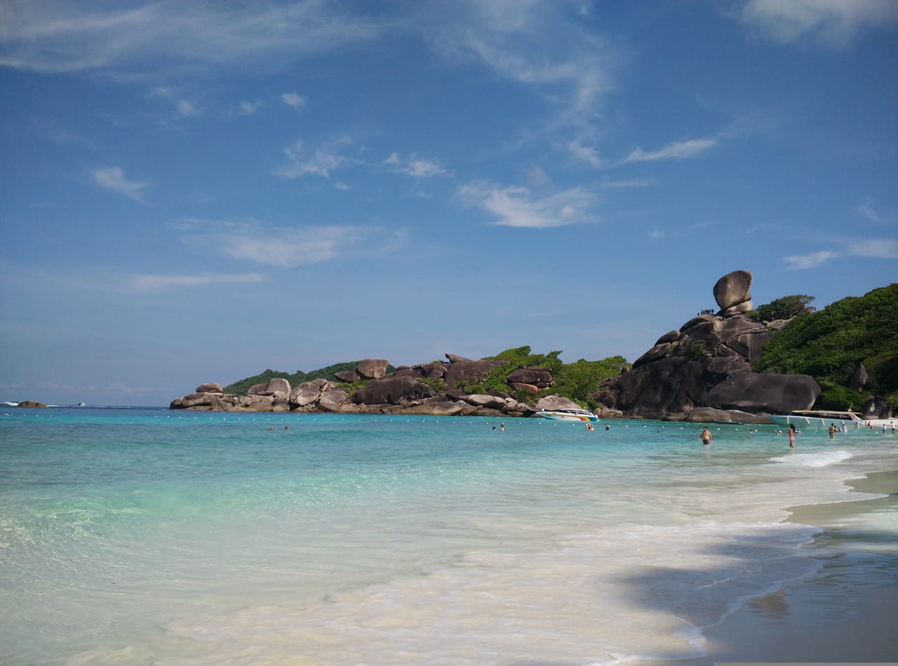 Les îles Similan et Surin en Thaïlande ferment pendant la saison des pluies