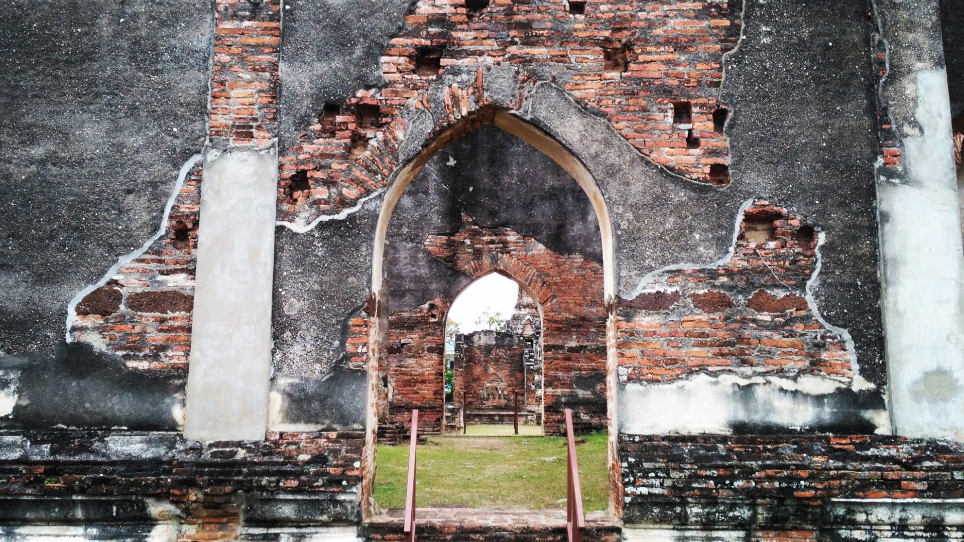 Lopburi, le Guide sur la cité aux singes